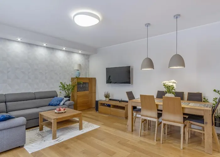 Near Royal Lazienki Park شقة